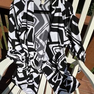 Chicos, Size 2, Black & White Printed Jacket